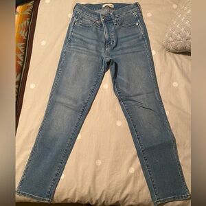 Madewell Mid-Rise Stovepipe Jeans in Brand New Condition